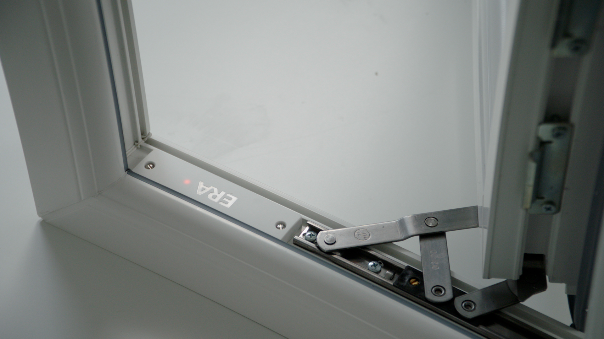 ERA WindowSense Installation Video Edit V11.00_03_43_01.Still025.jpg